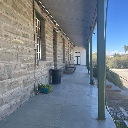 Die Prokureurshuis Sutherland Luaran gambar