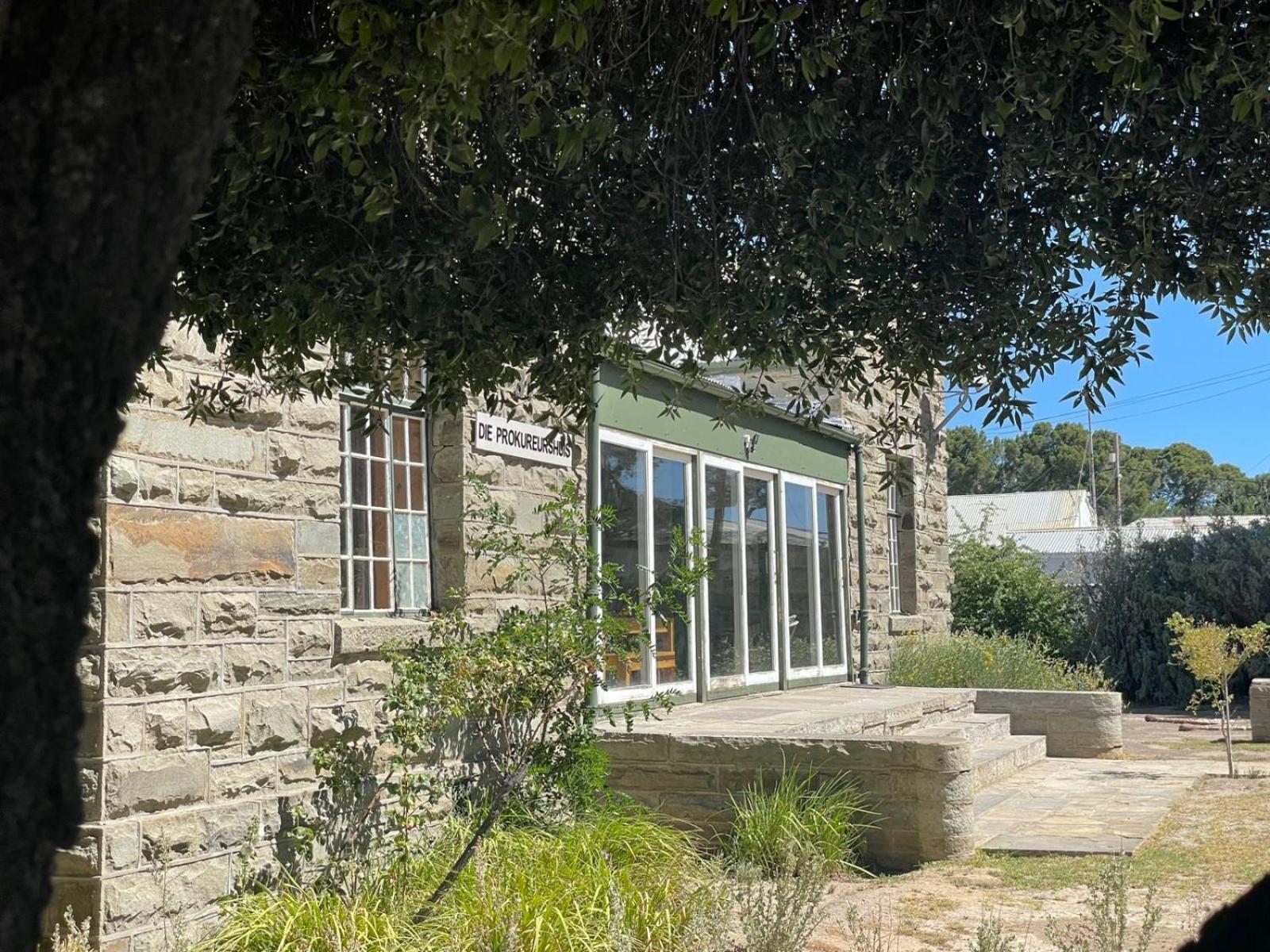 Die Prokureurshuis Sutherland Luaran gambar